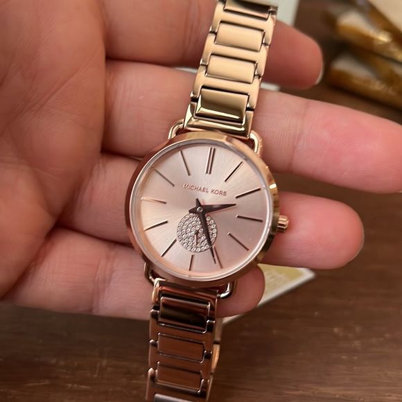 Beautiful Michael Kors women’s watch 32mm - Picture 4 of 7